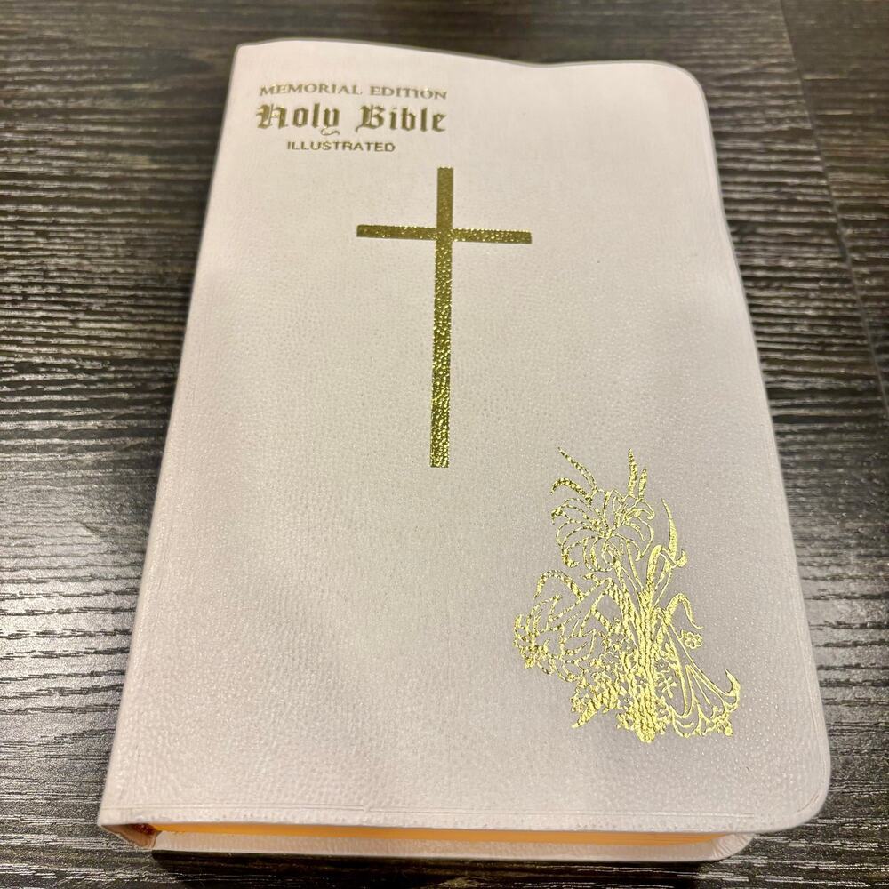 Vintage 1970s Catholic New American Bible NAB Memorial Edition Color Photos